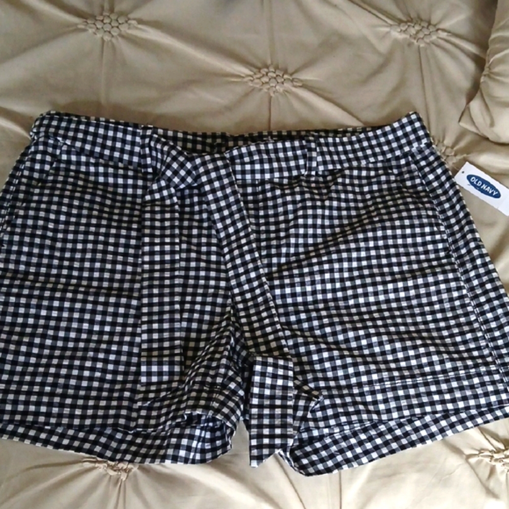 NWT Black and White Checkered Shorts